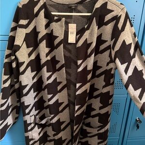 Ann Taylor Black and Gray Houndstooth Cardigan